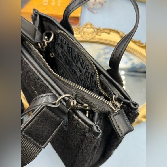 🆕 KURT GEIGER LONDON 🧿 NWOT Extra Small Faux Shearling Surrey Tote Bag, Black - Picture 14 of 14